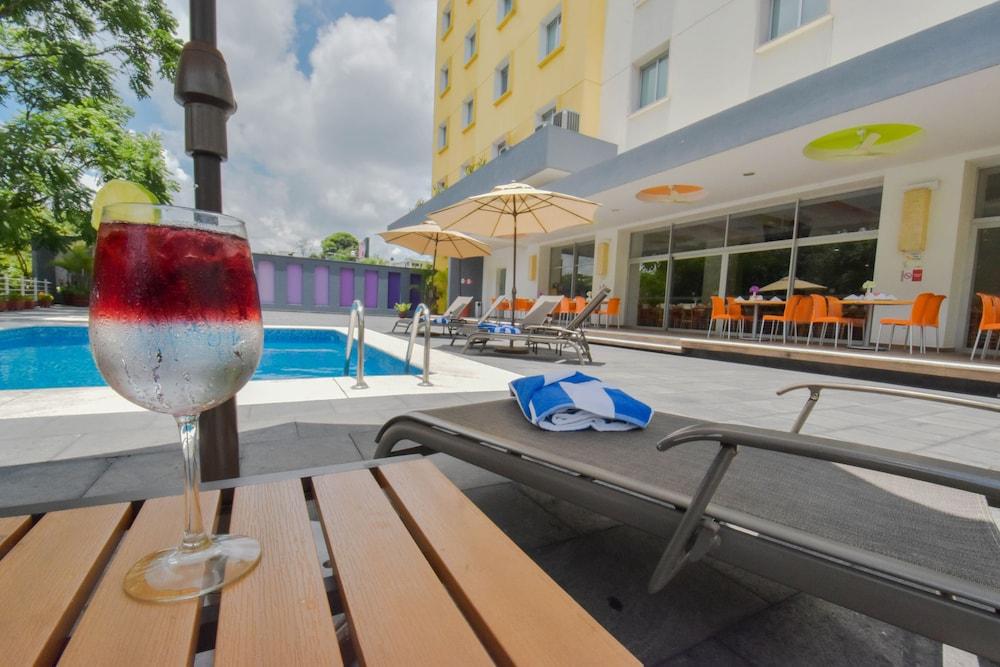 Hotel Hb Córdoba Esterno foto